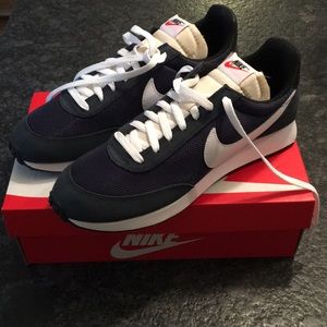 Nike Tailwind 79